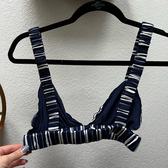 Jacklyn two piece set - Picture 3 of 8